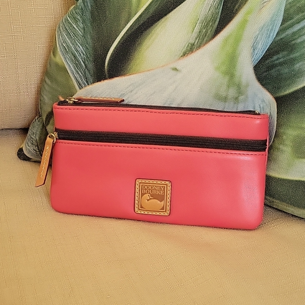 NWOT Dooney & Bourke Double Zip Wallet